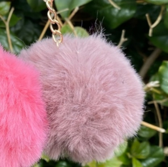 Puff Ball Keychain Gold key ring and chain in Mauve Pink listing one keychain - Picture 1 of 9